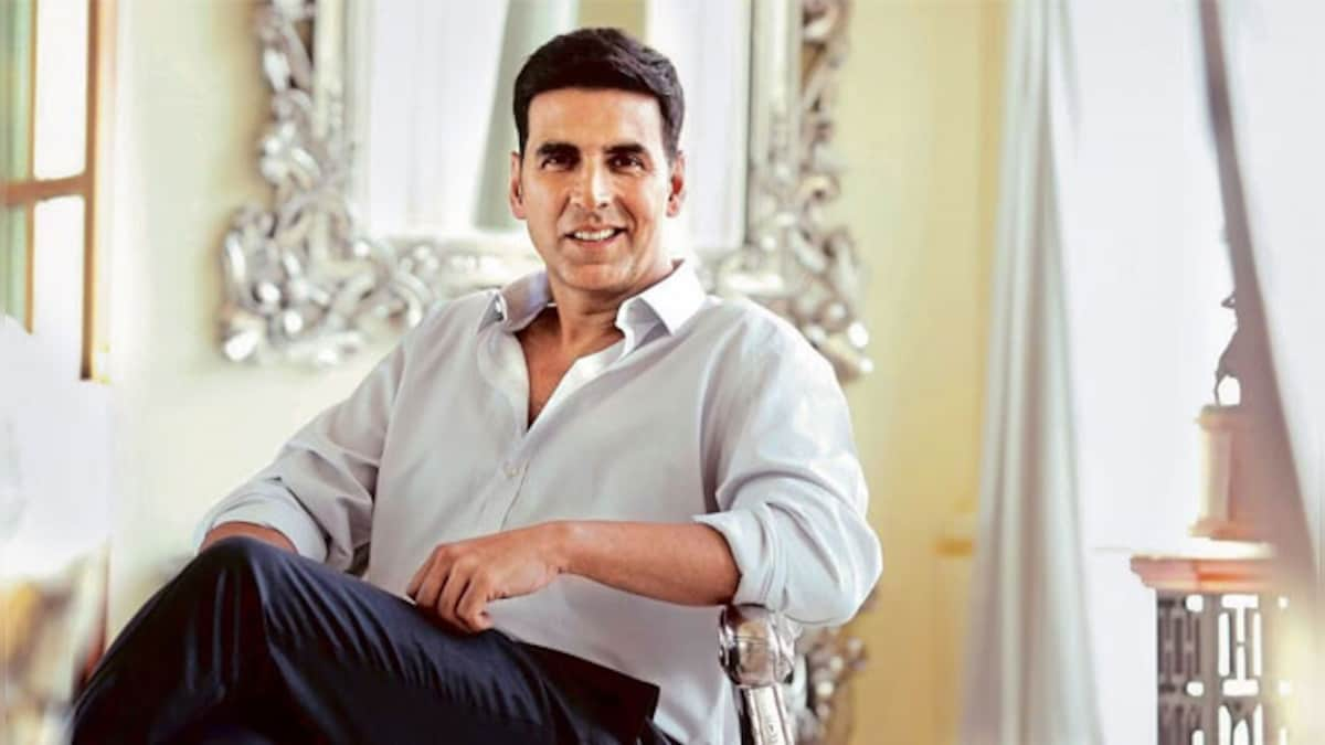 Akshay Kumar recalls living in a small house with 24 people during his struggling days