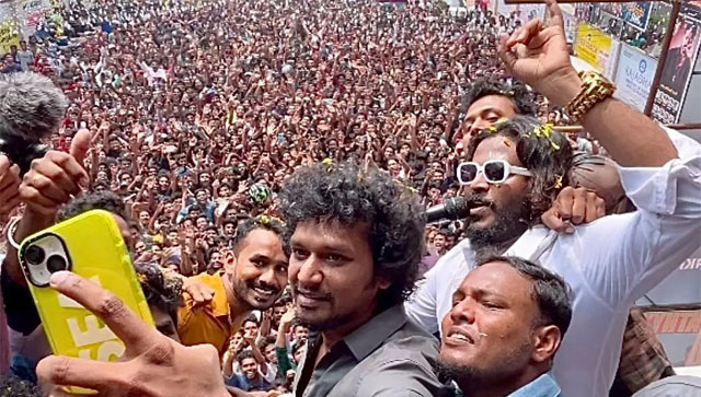 Filmmaker Lokesh Kanakaraj injured in unprecedented rush of fans at theatre in Palakkad Filmmaker Lokesh Kanakaraj injured in unprecedented rush of fans at theatre in Palakkad