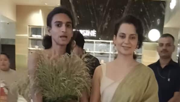 Kangana Ranaut and 'village fashion influencer' Neel share a laugh at 'Tejas' premiere