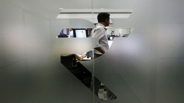 What is e-rupee? How does RBI plan to use it in offline mode?