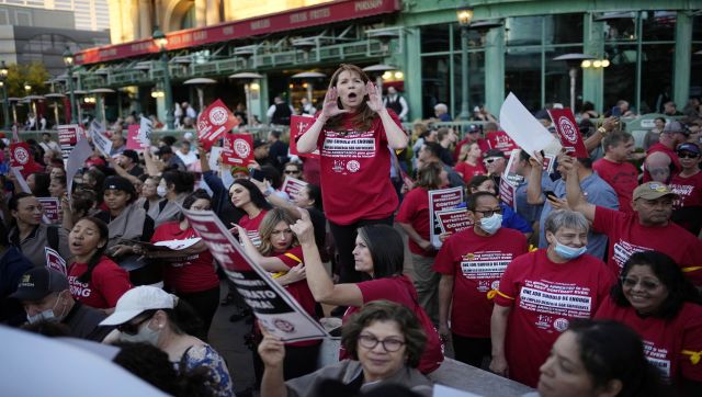 Why thousands of Las Vegas casino workers are threatening a strike Why thousands of Las Vegas casino workers are threatening a strike