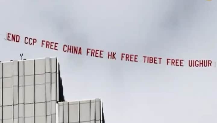 WATCH: Banner at APEC Summit venue has a special message for Xi Jinping