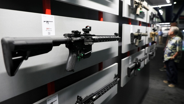 Light yet lethal: America’s craze for AR-15 continues despite bloody recoil in mass shootings Light yet lethal: America’s craze for AR-15 continues despite bloody recoil in mass shootings