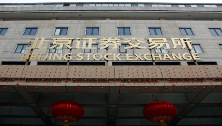 Beijing stock exchange tells 'major shareholders' to refrain from selling, say sources