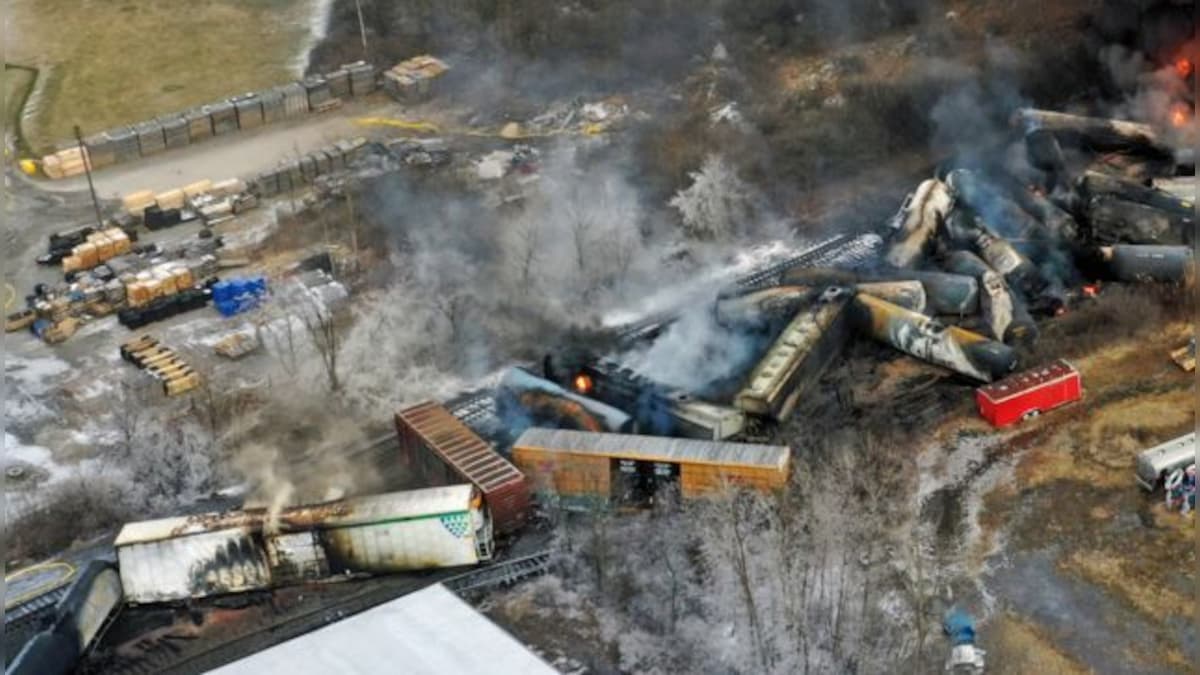 Entire Kentucky town ordered to evacuate after train derails, chemical spill