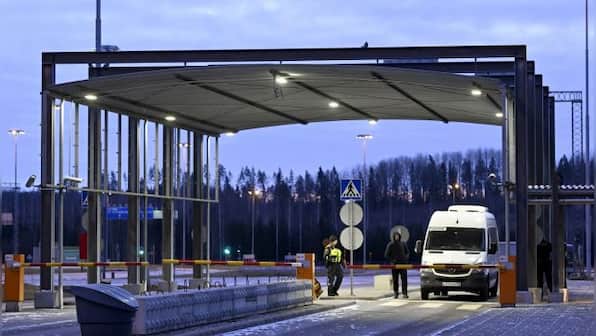 Finland accuses Moscow of organising flow of migrants, to place barriers at 4 border crossings with Russia
