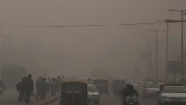 Delhi air pollution surpasses WHO health limit by 100 times Delhi air pollution surpasses WHO health limit by 100 times
