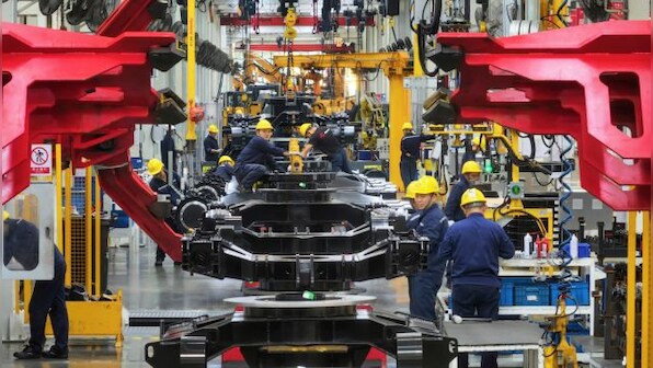 China factory activity contracts in Nov for 2nd consecutive month despite stimulus measures to support economy