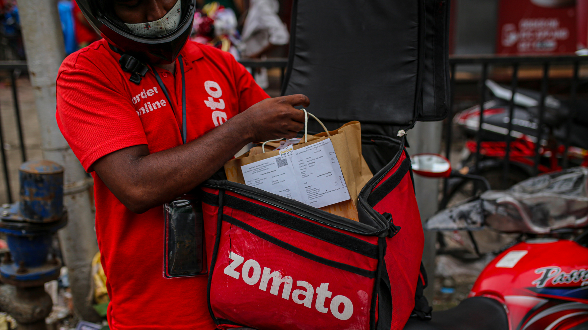 China's Alipay pulls out of Zomato, sells its stake for $400 million, as per leaked term sheet China's Alipay pulls out of Zomato, sells its stake for $400 million, as per leaked term sheet