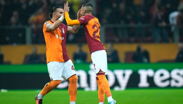 UEFA Champions League: Manchester United on brink of exit, Arsenal and PSV into last-16 UEFA Champions League: Manchester United on brink of exit, Arsenal and PSV into last-16