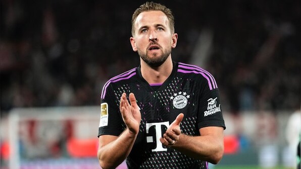 European football roundup: Bayern Munich ease past Cologne, PSG rout Monaco