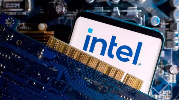 Intel's Bold Bet on AI: Can the Chip Giant Reclaim Its Throne?