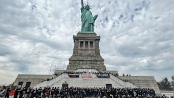 Jewish peace activists protest at New York’s Statue of Liberty to demand Gaza ceasefire