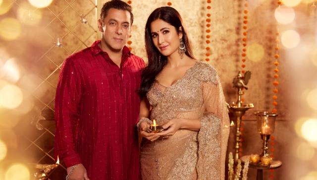 Salman Khan, Katrina Kaif request fans to avoid sharing spoilers of Tiger 3; check posts Salman Khan, Katrina Kaif request fans to avoid sharing spoilers of Tiger 3; check posts