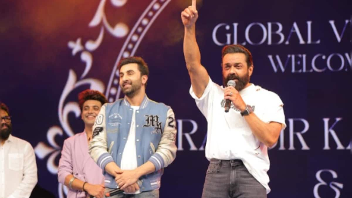 Animal: Ranbir Kapoor grooves to Bobby Deol's Duniya Haseeno Ka Mela