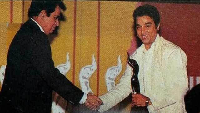 When Kamal Haasan held Dilip Kumar’s hand and begged to work with him in Thevar Magan's remake When Kamal Haasan held Dilip Kumar’s hand and begged to work with him in Thevar Magan's remake