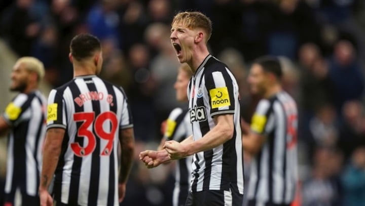 European football roundup: Newcastle United inflict first defeat on Arsenal; Bayern Munich thump Dortmund