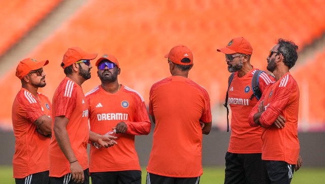 World Cup 2023: Rohit Sharma, Rahul Dravid inspect Ahmedabad pitch ahead of India vs Australia final World Cup 2023: Rohit Sharma, Rahul Dravid inspect Ahmedabad pitch ahead of India vs Australia final