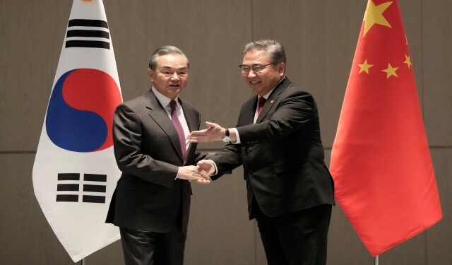 South Korea, China, Japan Top Diplomats Seek To Boost Trilateral ...