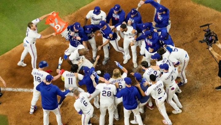 Texas Rangers blank Arizona Diamondbacks to capture first World Series title