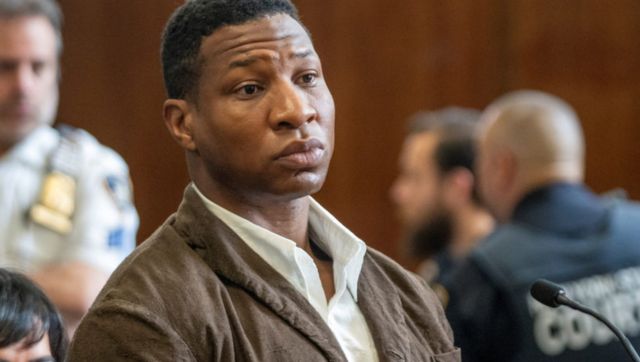 Actor Jonathan Majors appears in court as jury selection begins in New York assault trial Actor Jonathan Majors appears in court as jury selection begins in New York assault trial