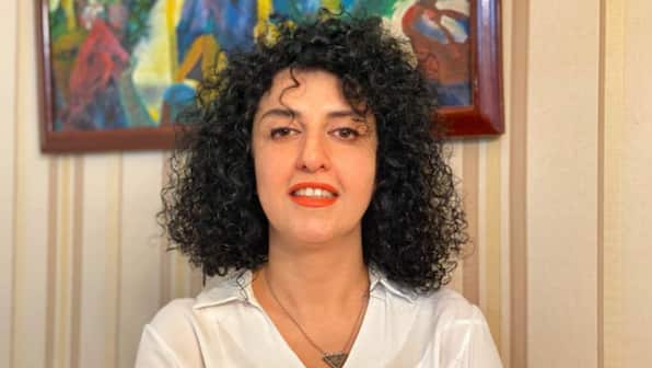 Iran: Jailed Nobel laureate Narges Mohammadi rejects trading medical care for hijab