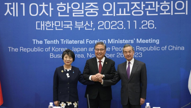 Envoys from China, Japan, and South Korea meet to resume trilateral talks and revive collaboration Envoys from China, Japan, and South Korea meet to resume trilateral talks and revive collaboration