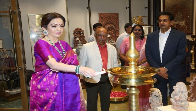 Reliance Retail’s first standalone Swadesh store opens in Hyderabad Reliance Retail’s first standalone Swadesh store opens in Hyderabad