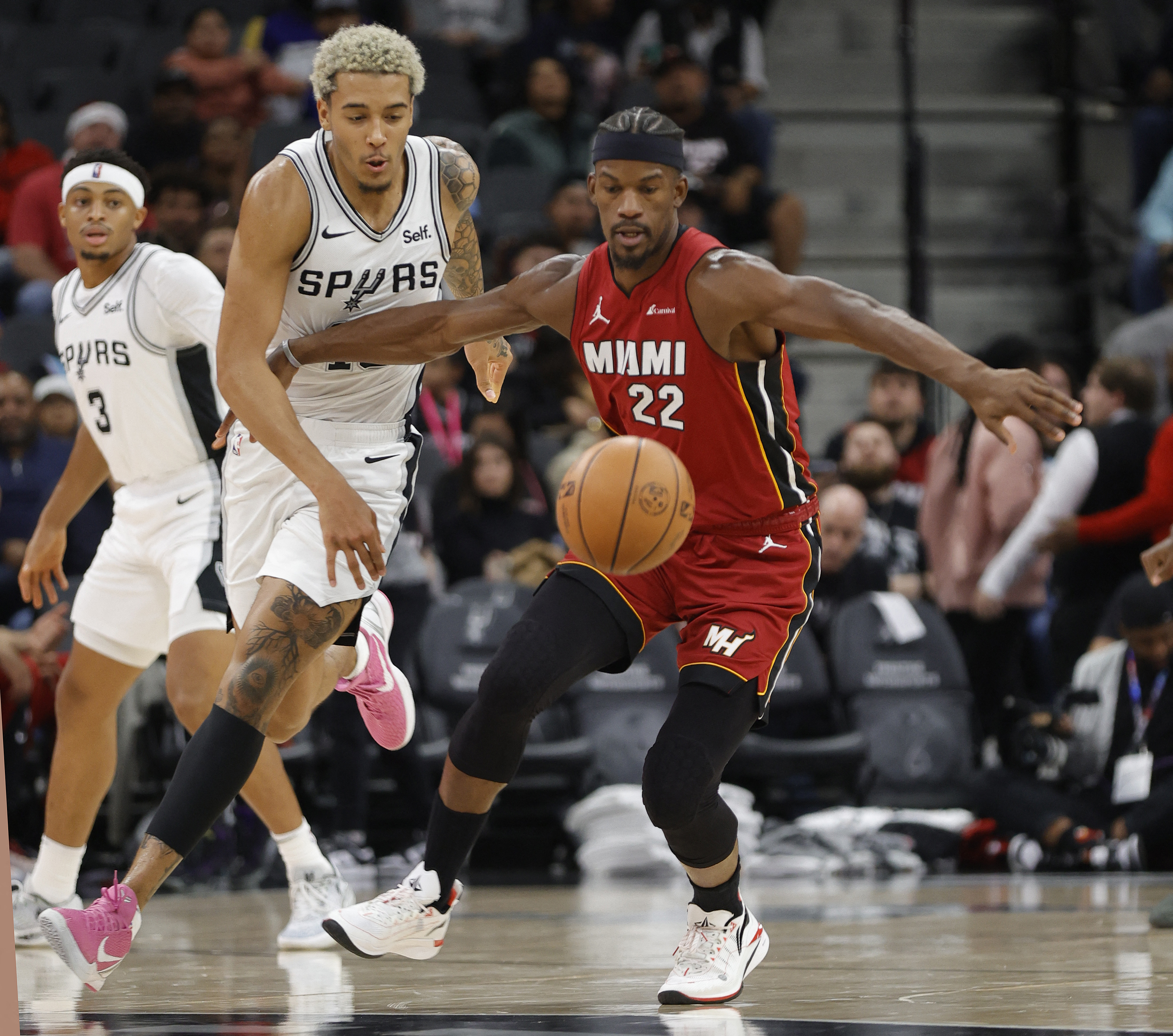 Butler shines as Heat push NBA win streak to seven games Butler shines as Heat push NBA win streak to seven games