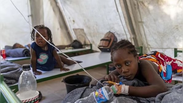 Cholera outbreak triggers state of emergency in Zimbabwe’s capital