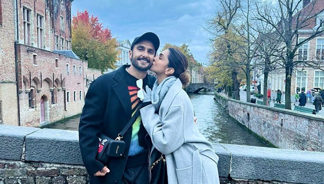 Ranveer Singh shares adorable picture with Deepika Padukone as the couple celebrates 5th wedding anniversary; see post Ranveer Singh shares adorable picture with Deepika Padukone as the couple celebrates 5th wedding anniversary; see post