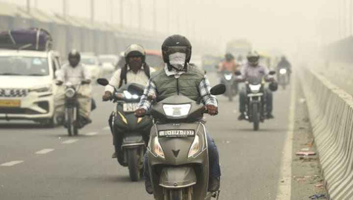 SC thrashes Delhi govt over pollution, says it cannot 'shift the burden'