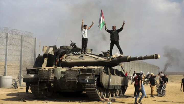 Did journalists working with foreign media have prior information on Hamas attack on Israel?