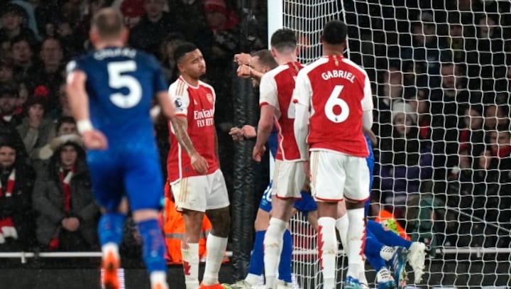 Premier League: Arsenal fail in summit bid as Tottenham Hotspur lose thriller