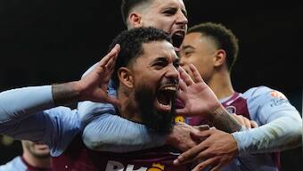 Premier League: Aston Villa, Manchester City close on lead, Manchester United beaten again