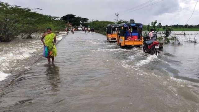 Cyclone Michaung to make landfall near Andhra’s Bapatla at noon, 8 dead in Chennai Cyclone Michaung to make landfall near Andhra’s Bapatla at noon, 8 dead in Chennai