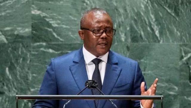 Guinea-Bissau's President dissolves parliament after coup bid Guinea-Bissau's President dissolves parliament after coup bid