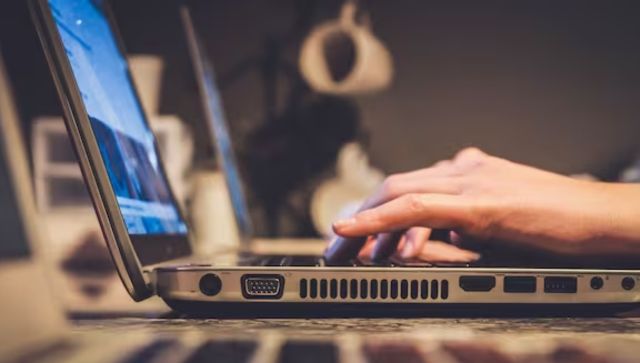 China shuts down 34,000 online accounts for spreading 'rumours' China shuts down 34,000 online accounts for spreading 'rumours'