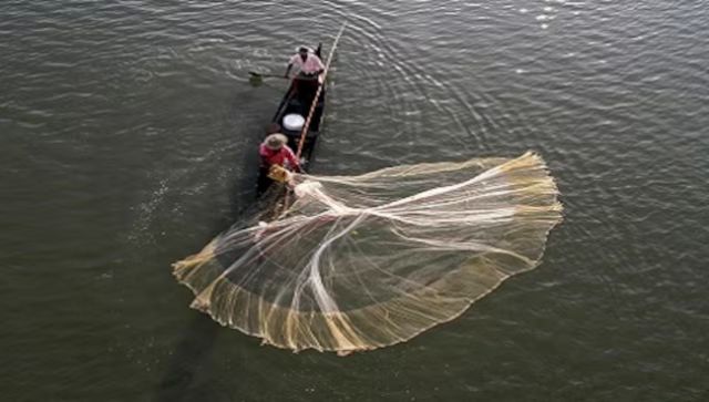 Sri Lanka arrests 14 Indian fishermen for 'poaching' in its waters, in all 240 so far this year Sri Lanka arrests 14 Indian fishermen for 'poaching' in its waters, in all 240 so far this year