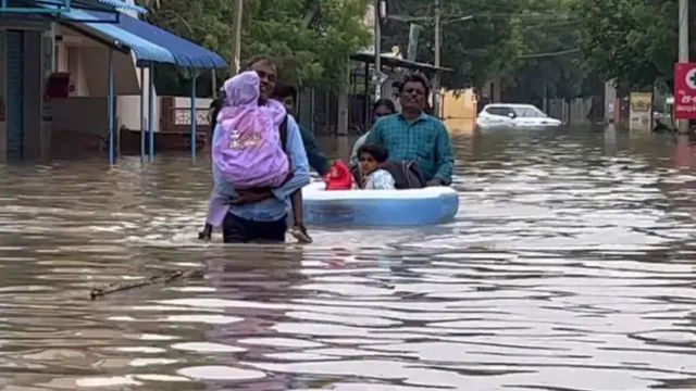 Army, NDRF combine forces to rescue 20,000 still stranded in Tamil Nadu floods Firstpost Image