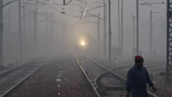 Heavy fog in Delhi delays 134 flights, 22 trains; low visibility to prevail in NCR, North India till New Year's