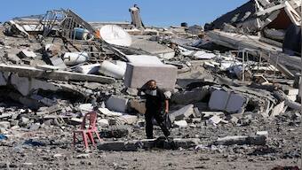 'Dangerous battle zone': Israel dropping leaflets urging Palestinians to leave areas in southern Gaza