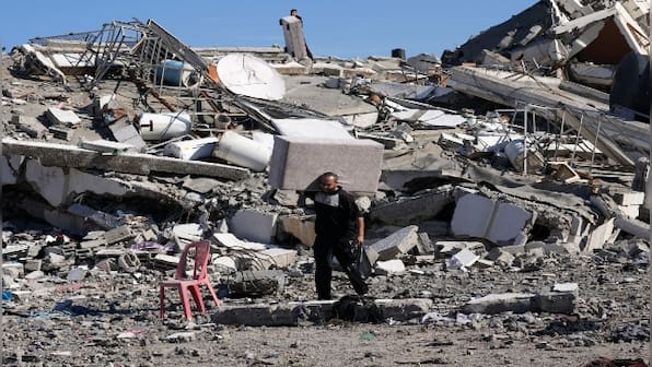 'Dangerous battle zone': Israel dropping leaflets urging Palestinians to leave areas in southern Gaza