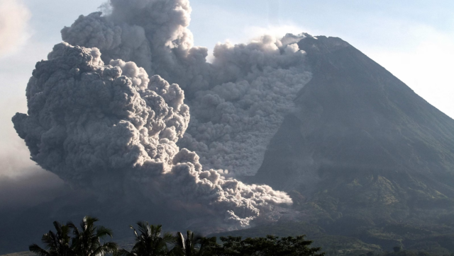 Indonesia: Marapi volcano erupts, covers several villages with ash Indonesia: Marapi volcano erupts, covers several villages with ash