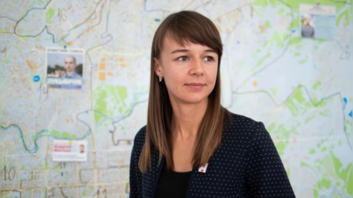 After Navalny lands in toughest prison, Russian court sends associate ...