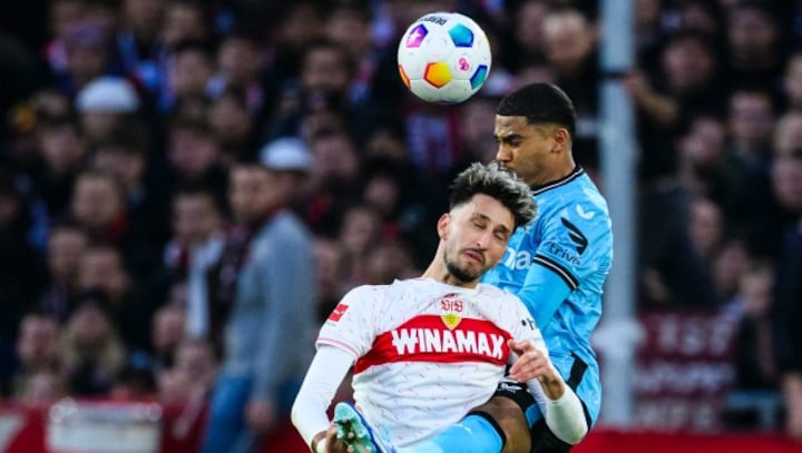 European football: Leverkusen pull in Bundesliga, Lukaku sent off for Roma in draw
