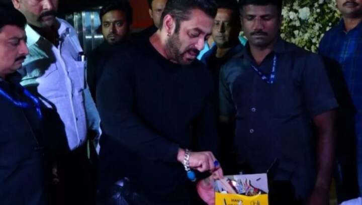 Salman Khan celebrates 58th birthday with family, close friends; WATCH