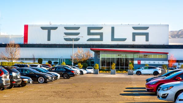 More trouble for Tesla: EV maker marked wheels breaking, flying off moving cars as 'minor issue'