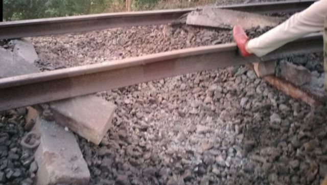 Maoists blow up railway tracks in Jharkhand, disrupt Howrah-Mumbai route Maoists blow up railway tracks in Jharkhand, disrupt Howrah-Mumbai route