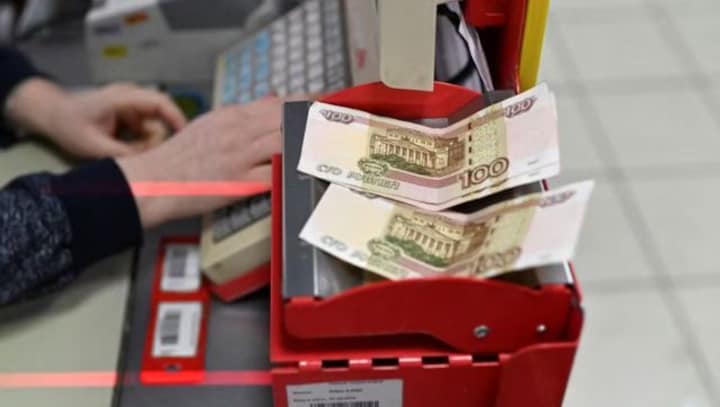 Amid Ukraine War, Russia’s manufacturing sector expands, inflation eases, jobs on 3-month high